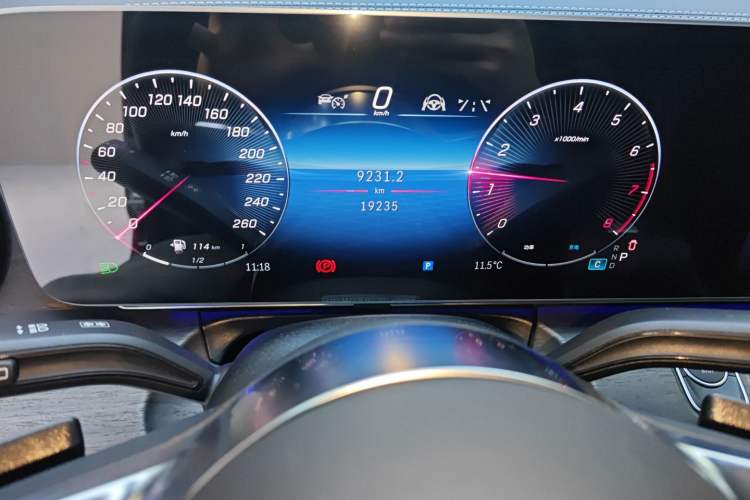 Used Mercedes-Benz V-Class 2024 V 300 L Long Wheelbase Prestige Edition Instrument Cluster