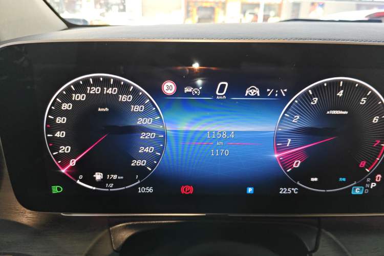 Used Mercedes-Benz V-Class 2024 V 300 L Long Wheelbase Prestige Edition Instrument Cluster