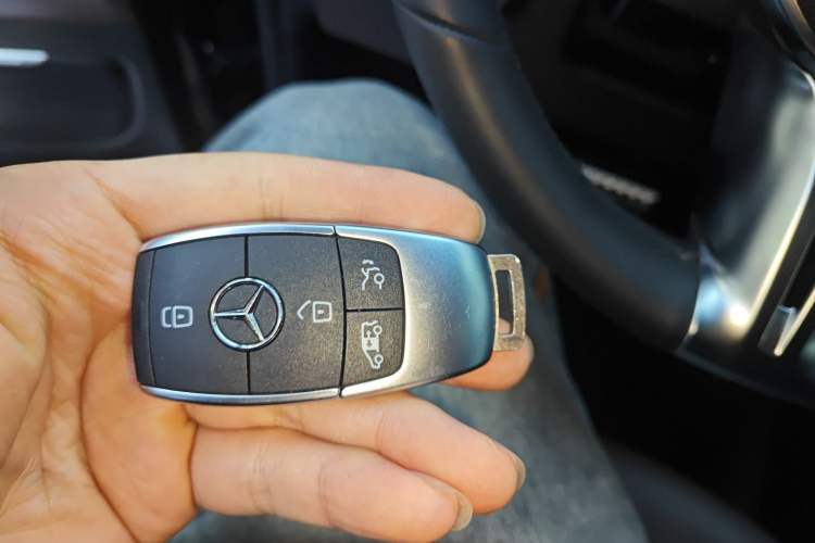 Used Mercedes-Benz V-Class 2024 V 300 L Long Wheelbase Prestige Edition Interior 1