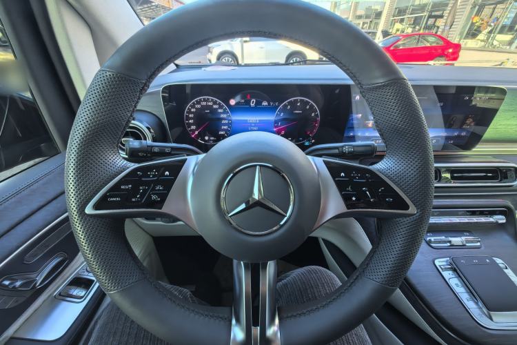 Used Mercedes-Benz V-Class 2024 V 300 L Long Wheelbase Prestige Edition Interior 10