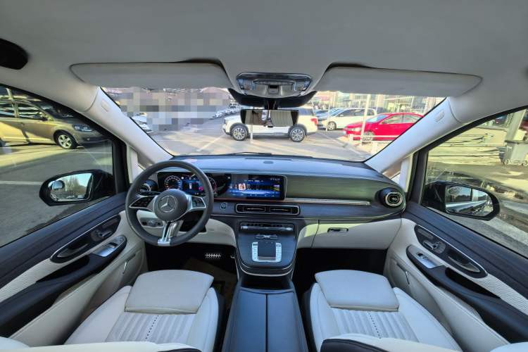 Used Mercedes-Benz V-Class 2024 V 300 L Long Wheelbase Prestige Edition Interior 15