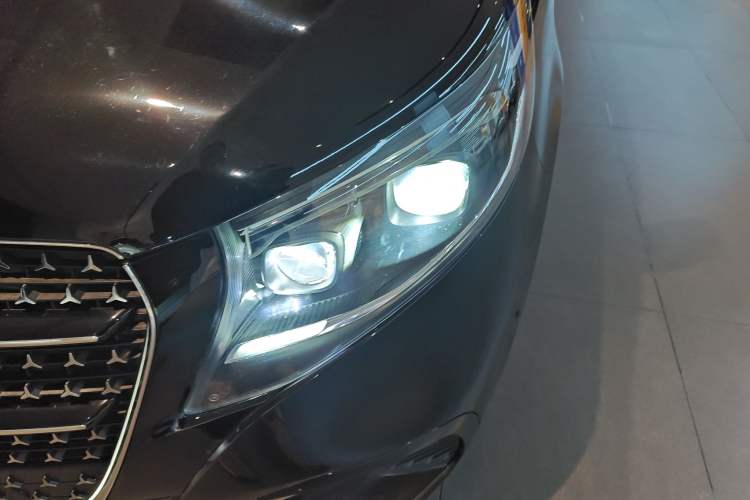Used Mercedes-Benz V-Class 2024 V 300 L Long Wheelbase Prestige Edition Left Front Headlight