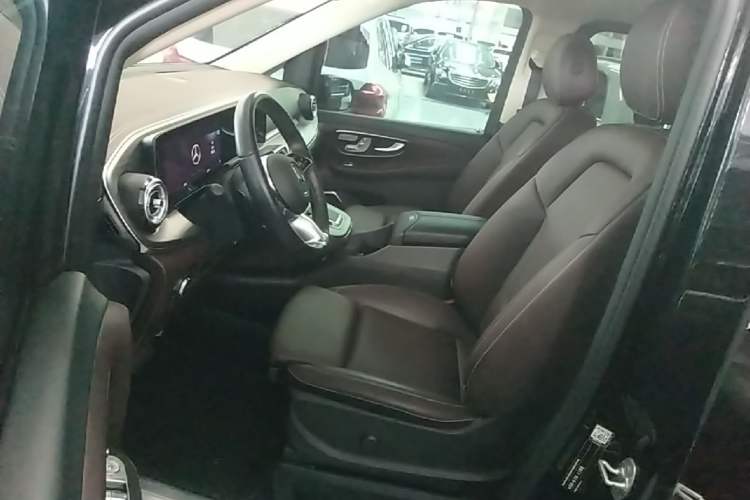 Used Mercedes-Benz V-Class 2024 V 300 Prestige Edition Left Front Seat