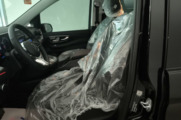 Used Mercedes-Benz V-Class 2024 V 300 Pilot Edition Left Front Seat