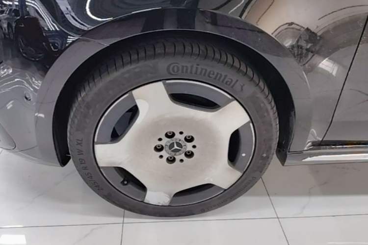 Used Mercedes-Benz V-Class 2024 V 300 L Long Wheelbase Luxury Edition Left Front Wheel Hub