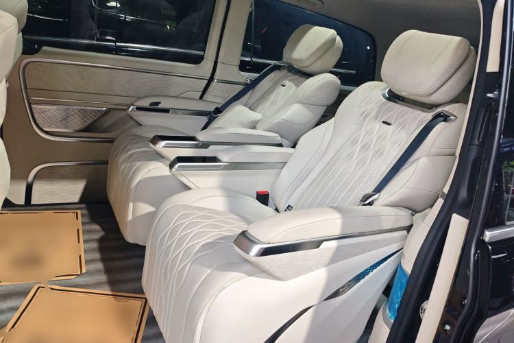 Used Mercedes-Benz V-Class 2024 V 300 L Long Wheelbase Prestige Edition Left Rear Seat