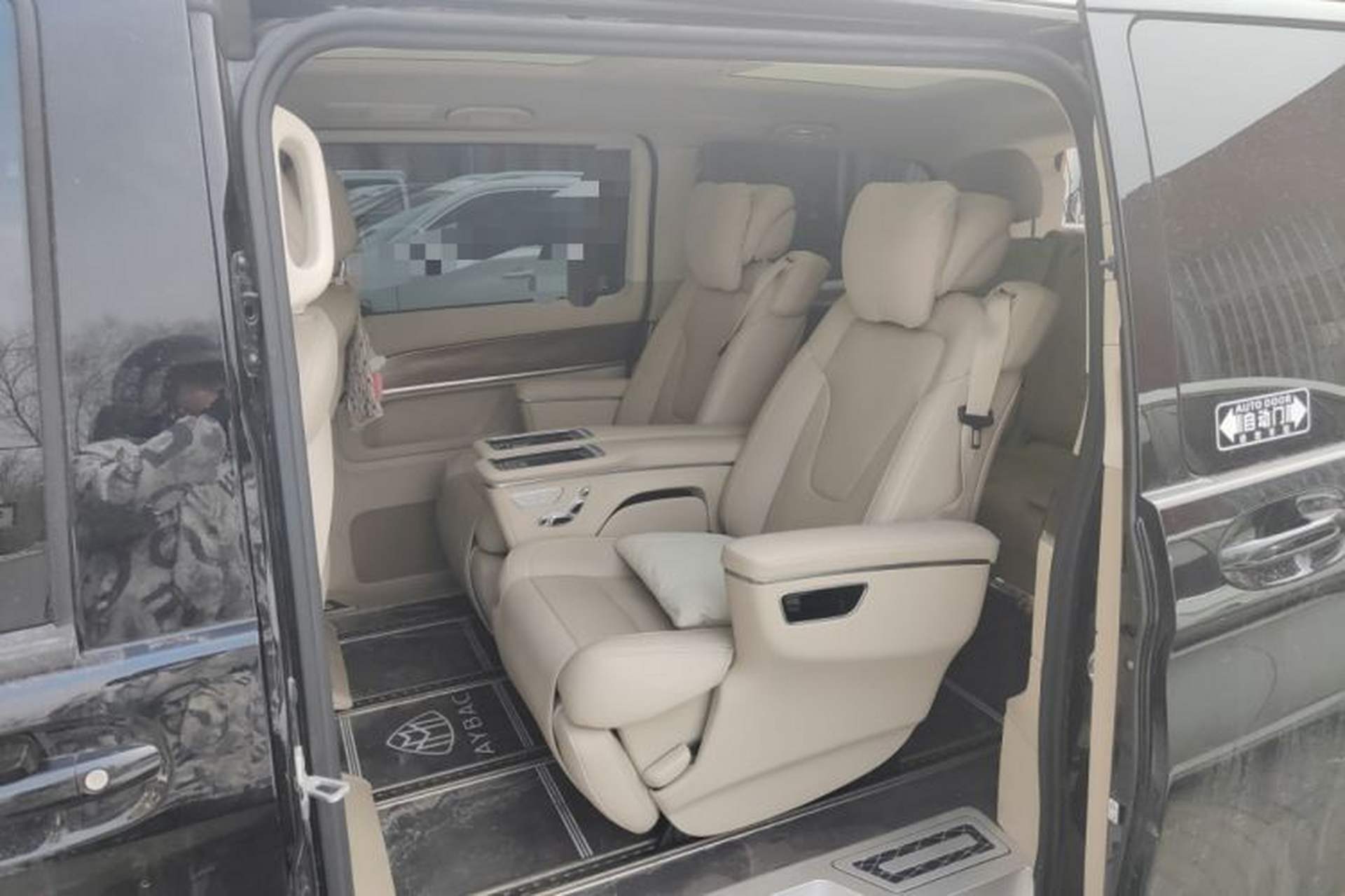 Used Mercedes-Benz V-Class 2024 V 300 Pilot Edition Left Rear Seat