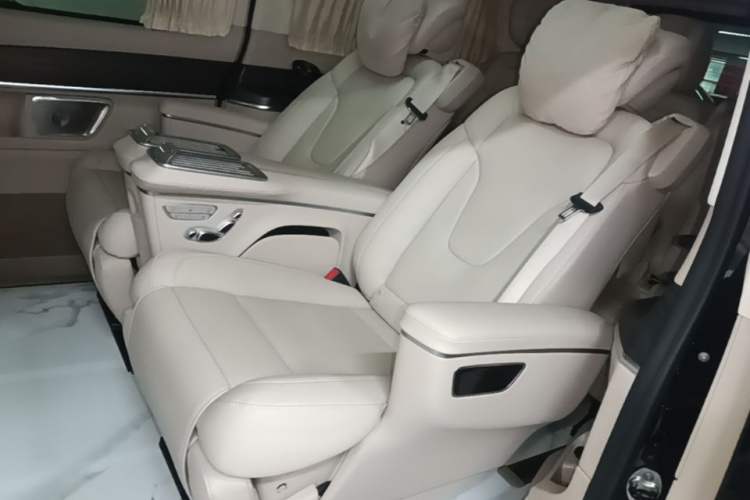 Used Mercedes-Benz V-Class 2024 V 300 Prestige Edition Left Rear Seat