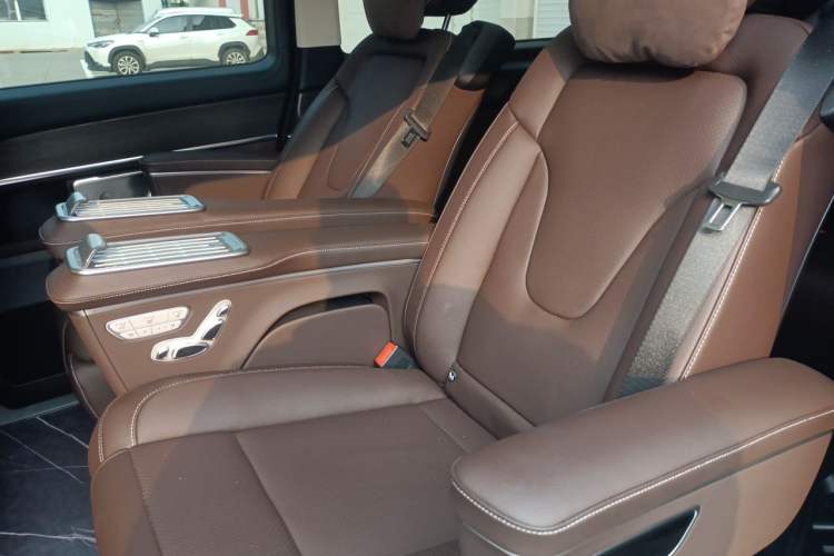 Used Mercedes-Benz V-Class 2024 V 300 L Long Wheelbase Prestige Edition Left Rear Seat