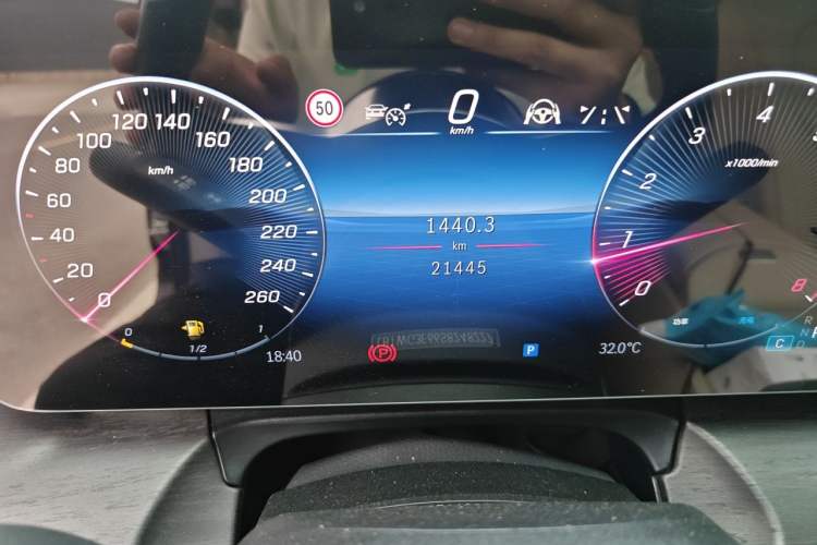 Used Mercedes-Benz V-Class 2024 V 300 L Long Wheelbase Prestige Edition Odometer Close Up