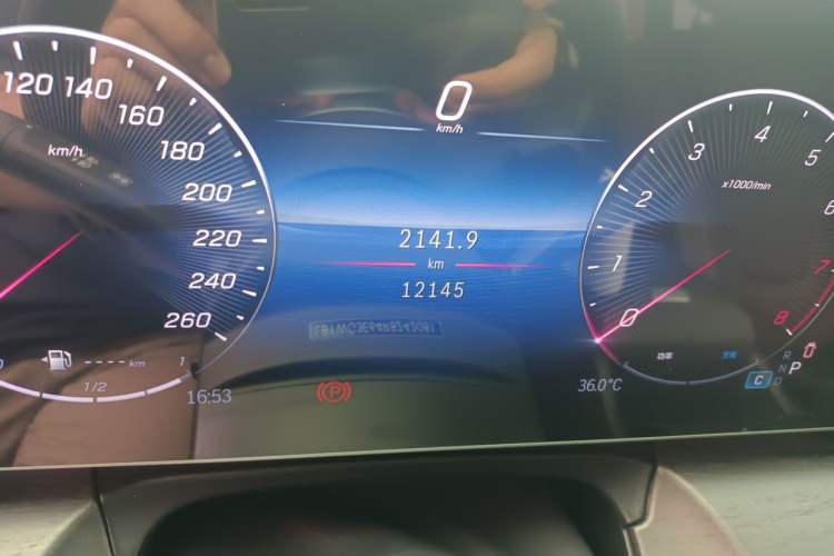 Used Mercedes-Benz V-Class 2024 V 300 L Long Wheelbase Prestige Edition Odometer Close Up