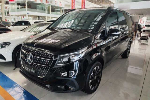 Used Mercedes-Benz V-Class 2024 V 300 Pilot Edition