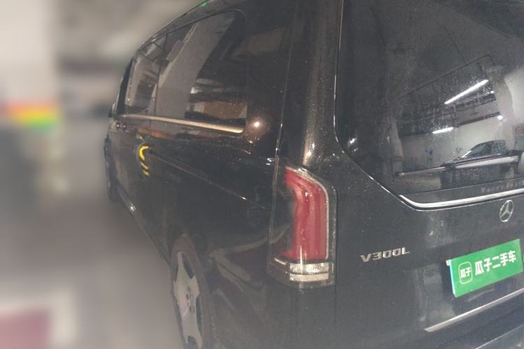 Used Mercedes-Benz V-Class 2024 V 300 L Long Wheelbase Luxury Edition Rear Left 45 Deg