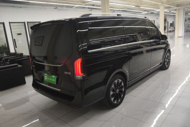 Used Mercedes-Benz V-Class 2024 V 300 Prestige Edition Rear Right 45 Deg