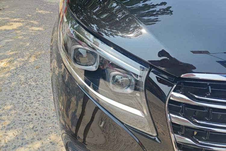 Used Mercedes-Benz V-Class 2024 V 300 L Long Wheelbase Luxury Edition Right Front Headlight