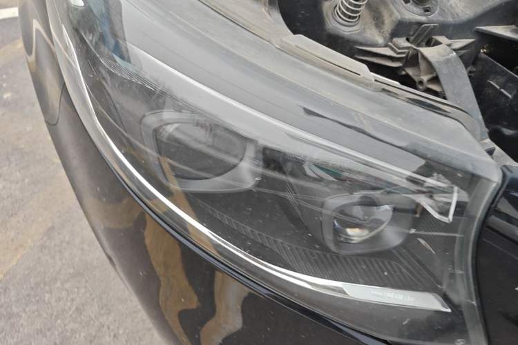 Used Mercedes-Benz V-Class 2024 V 300 L Long Wheelbase Prestige Edition Right Front Headlight