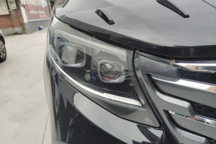 Used Mercedes-Benz V-Class 2024 V 300 L Long Wheelbase Luxury Edition Right Front Headlight