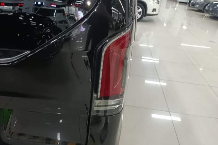Used Mercedes-Benz V-Class 2024 V 300 Prestige Edition Right Rear Taillight