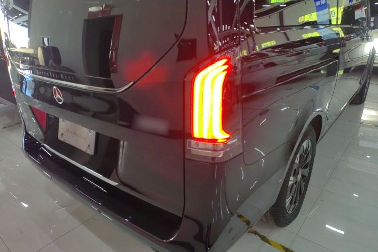 Used Mercedes-Benz V-Class 2024 V 300 Pilot Edition Right Rear Taillight