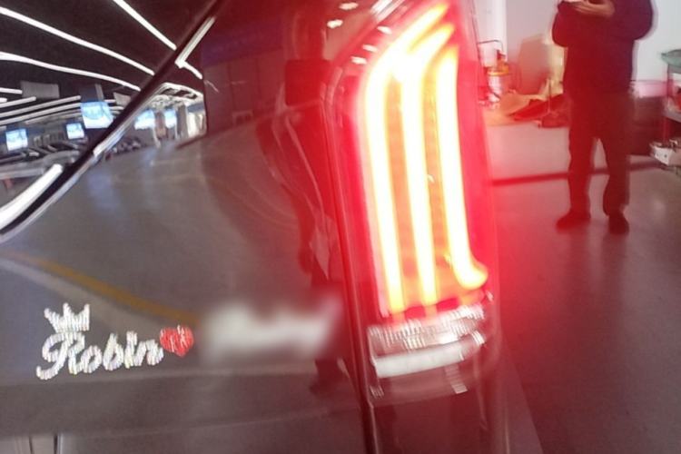 Used Mercedes-Benz V-Class 2024 V 300 L Long Wheelbase Luxury Edition Right Rear Taillight