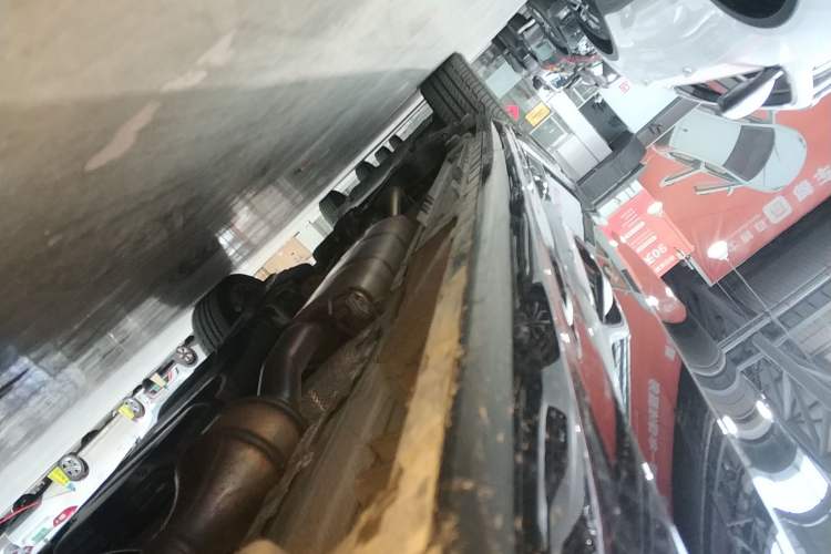 Used Mercedes-Benz V-Class 2024 V 300 L Long Wheelbase Prestige Edition Right Side Sill