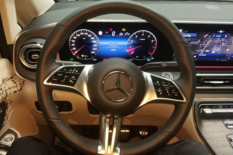 Used Mercedes-Benz V-Class 2024 V 300 L Long Wheelbase Prestige Edition Steering Wheel