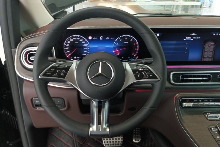 Used Mercedes-Benz V-Class 2024 V 300 L Long Wheelbase Luxury Edition Steering Wheel