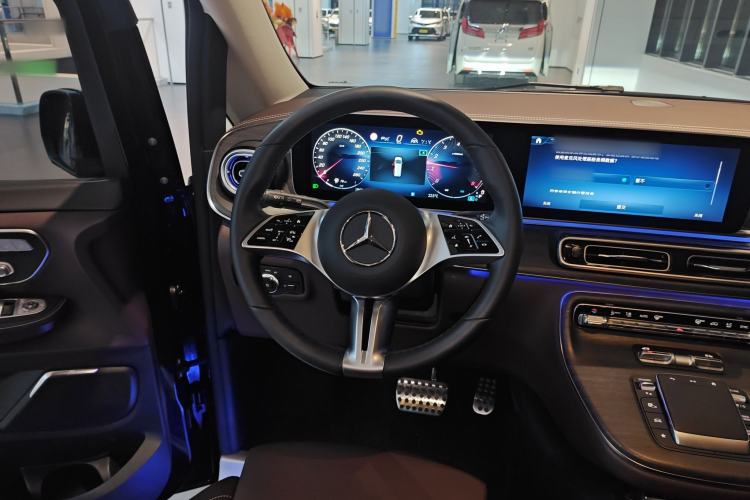 Used Mercedes-Benz V-Class 2024 V 300 L Long Wheelbase Prestige Edition Steering Wheel