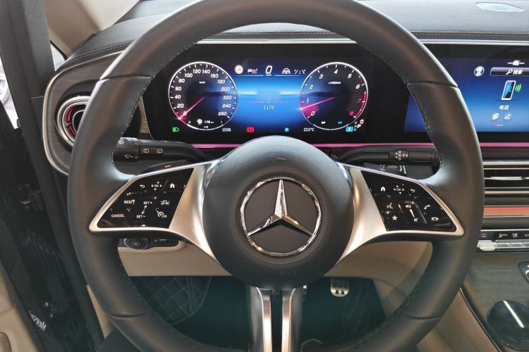 Used Mercedes-Benz V-Class 2024 V 300 L Long Wheelbase Prestige Edition Steering Wheel