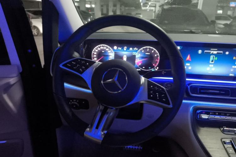 Used Mercedes-Benz V-Class 2024 V 300 L Long Wheelbase Prestige Edition Steering Wheel