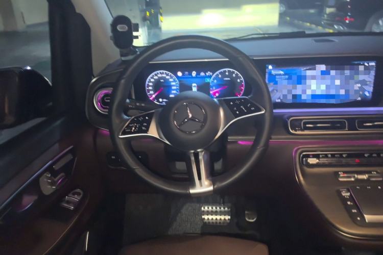 Used Mercedes-Benz V-Class 2024 V 300 L Long Wheelbase Luxury Edition Steering Wheel