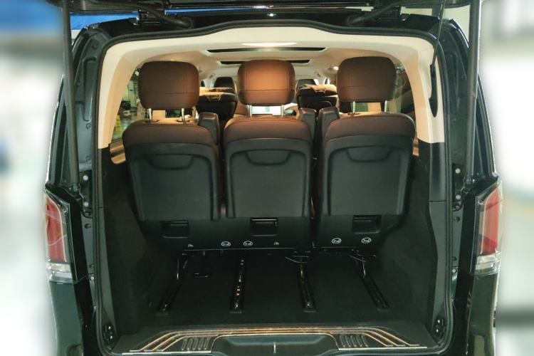 Used Mercedes-Benz V-Class 2024 V 300 L Long Wheelbase Luxury Edition Trunk