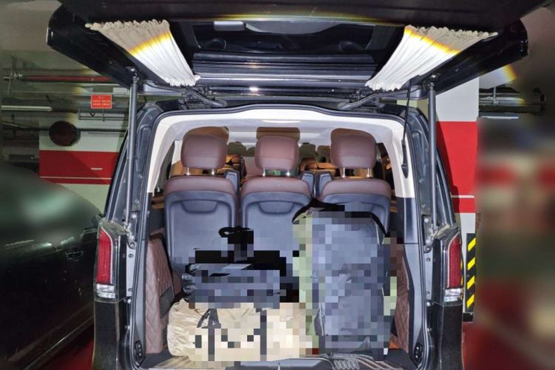 Used Mercedes-Benz V-Class 2024 V 300 L Long Wheelbase Luxury Edition Trunk