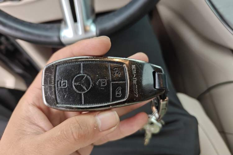 Used Mercedes-Benz V-Class 2024 V 300 L Long Wheelbase Prestige Edition Vehicle Key