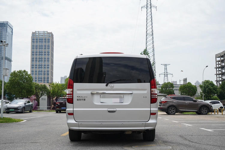 Used Mercedes-Benz Viano 2012 2.5L Prestige Edition Exterior 2