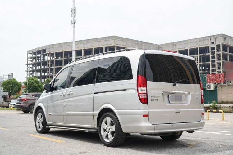 Used Mercedes-Benz Viano 2012 2.5L Prestige Edition Exterior 3