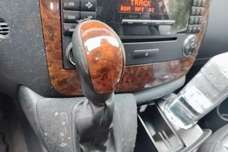 Used Mercedes-Benz Viano 2006 Viano 3.2L Gear Lever