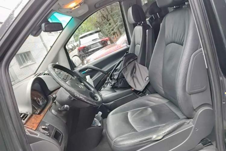 Used Mercedes-Benz Viano 2006 Viano 3.2L Left Front Seat