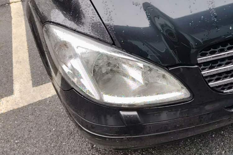 Used Mercedes-Benz Viano 2006 Viano 3.2L Right Front Headlight