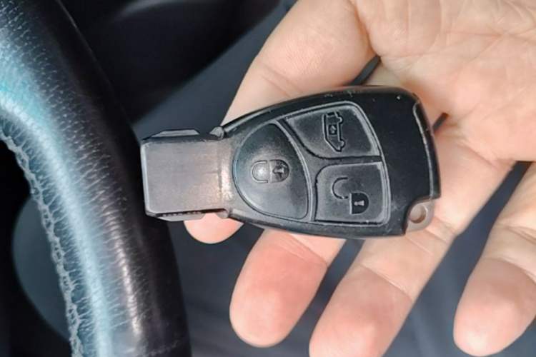 Used Mercedes-Benz Viano 2006 Viano 3.2L Vehicle Key