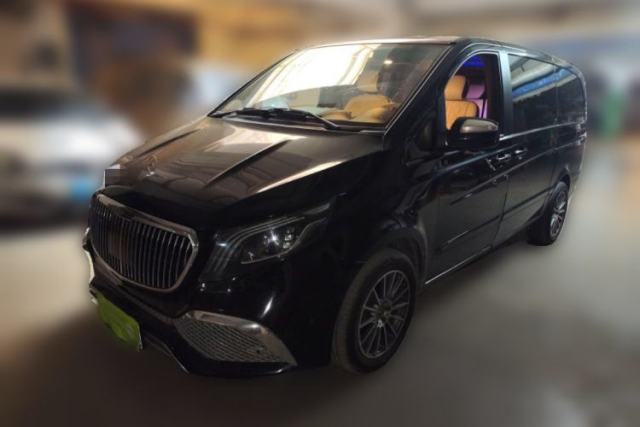 Used Mercedes-Benz Viano 2010 2.5L Luxury Edition