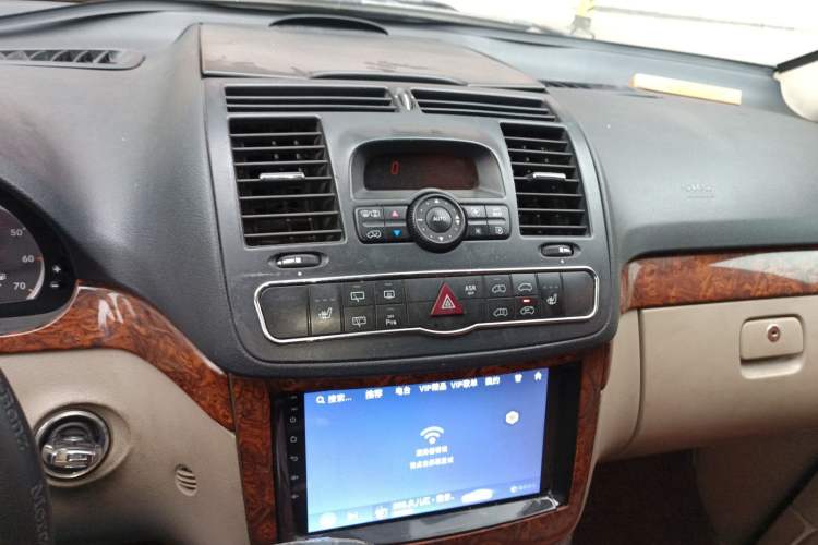 Used Mercedes-Benz Viano 2010 2.5L Luxury Edition Audio And AC Panel