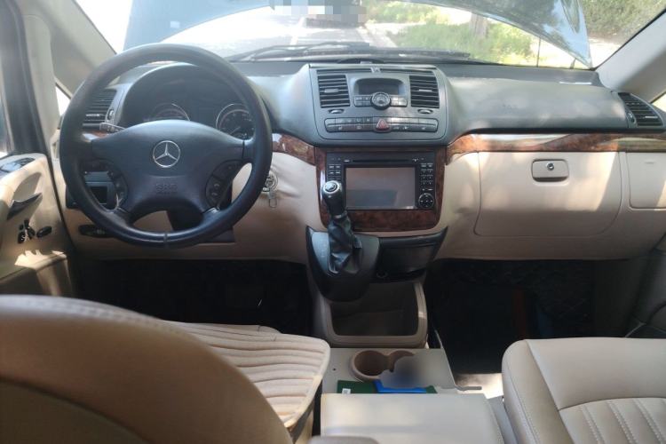 Used Mercedes-Benz Viano 2010 2.5L Prestige Edition Center Console