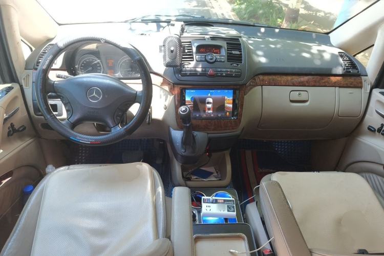 Used Mercedes-Benz Viano 2010 2.5L Prestige Edition Center Console