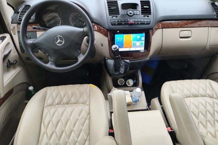 Used Mercedes-Benz Viano 2010 2.5L Prestige Edition Center Console