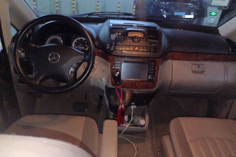 Used Mercedes-Benz Viano 2010 2.5L Prestige Edition Center Console