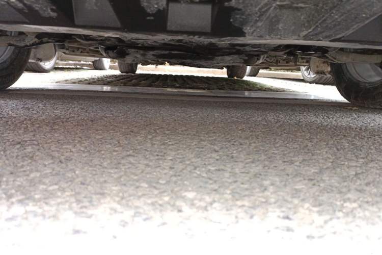 Used Mercedes-Benz Viano 2010 2.5L Luxury Edition Chassis Front