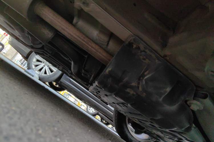 Used Mercedes-Benz Viano 2010 2.5L Prestige Edition Chassis Front Right