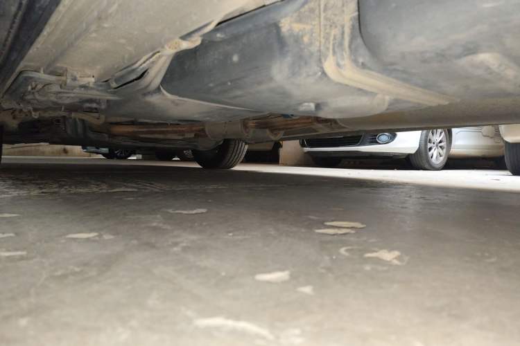 Used Mercedes-Benz Viano 2010 2.5L Luxury Edition Chassis Rear Left