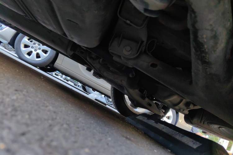 Used Mercedes-Benz Viano 2010 2.5L Prestige Edition Chassis Rear Left